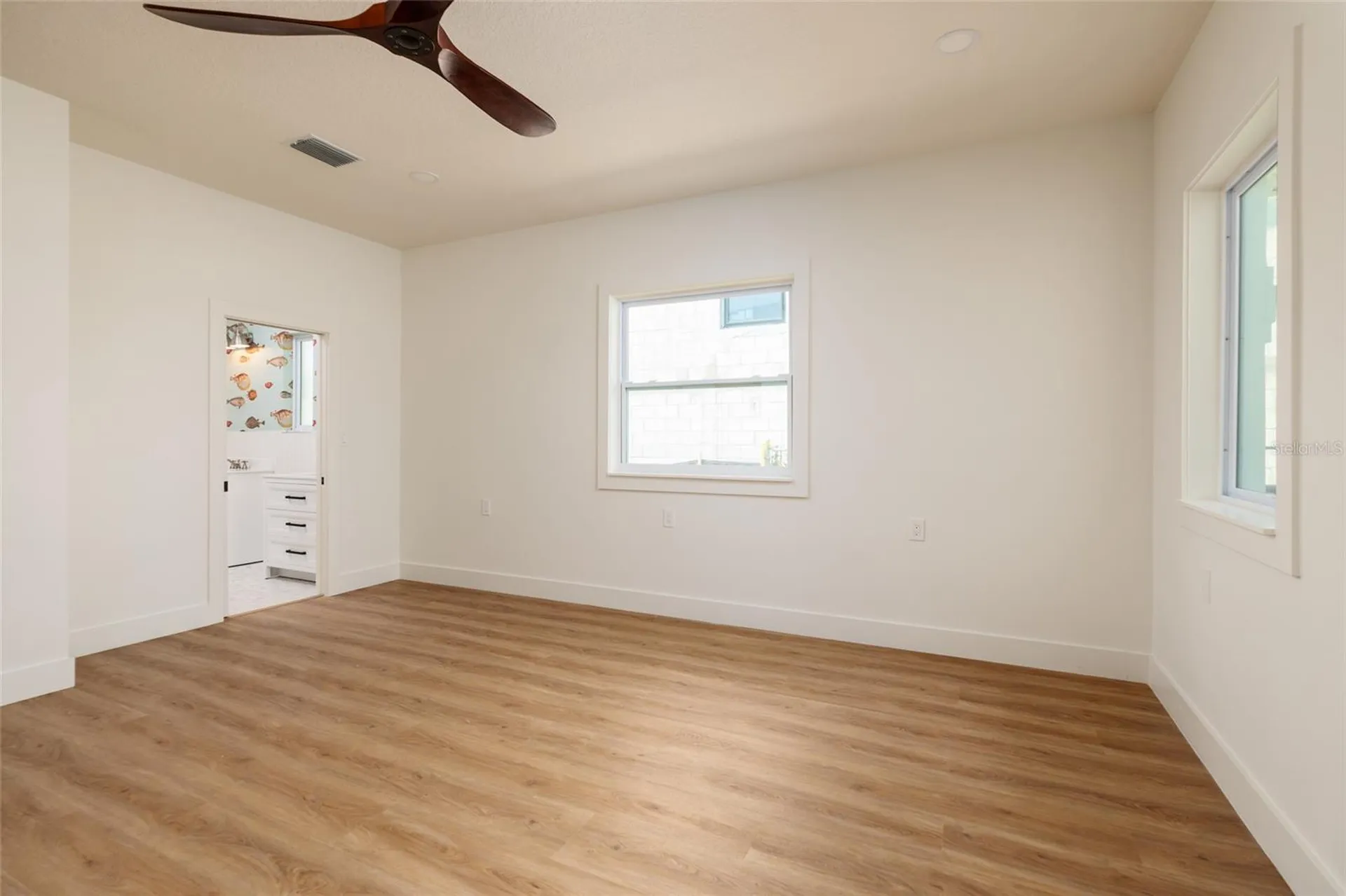 2063 Illinois Avenue NE St Petersburg FL 33703