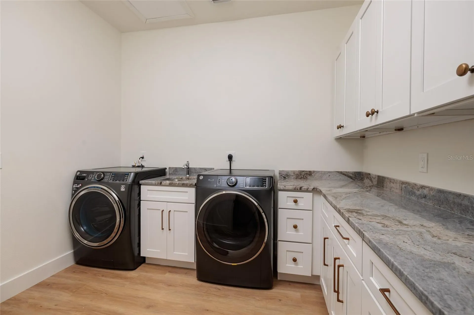 2063 Illinois Avenue NE St Petersburg FL 33703