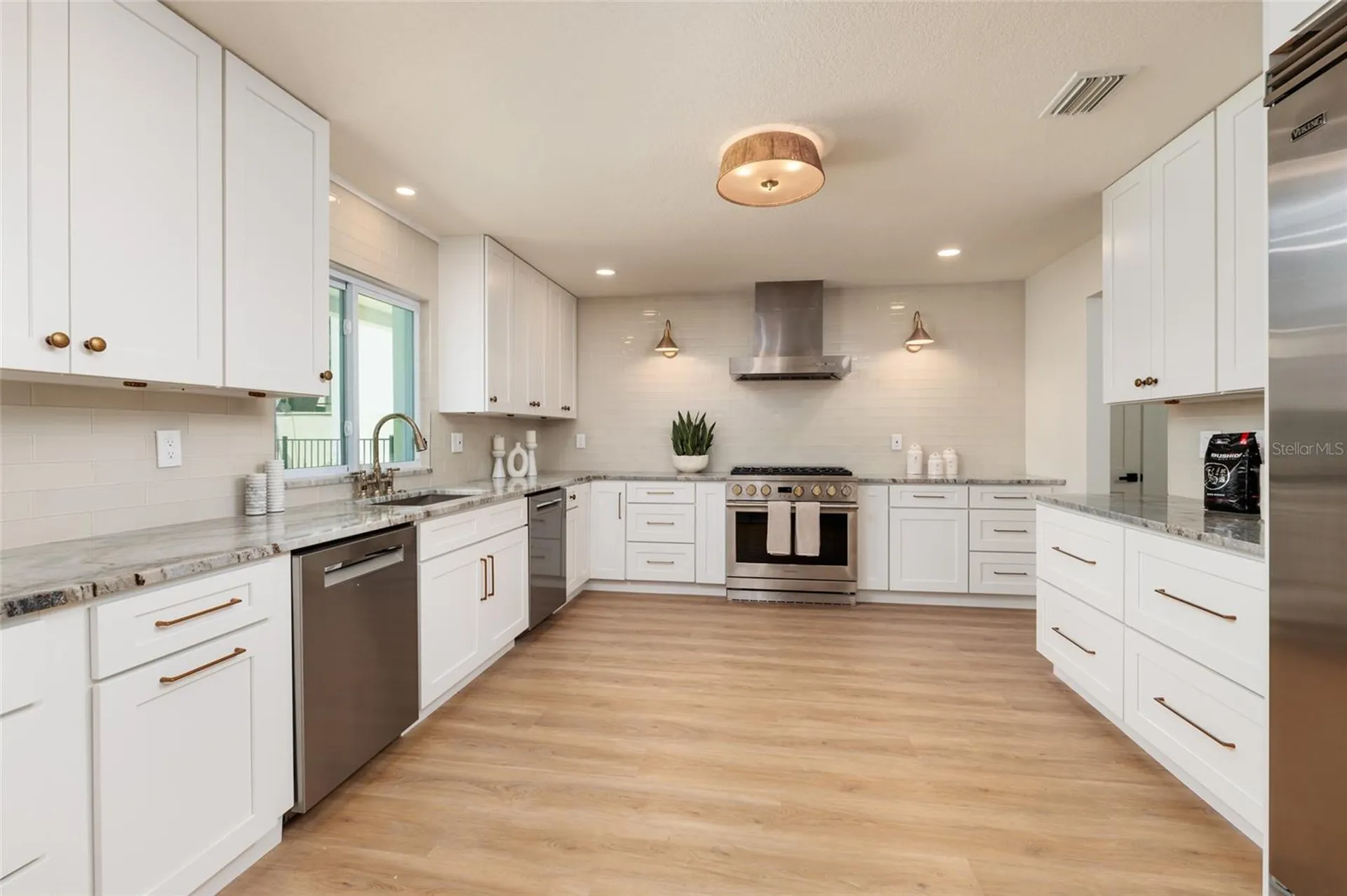 2063 Illinois Avenue NE St Petersburg FL 33703