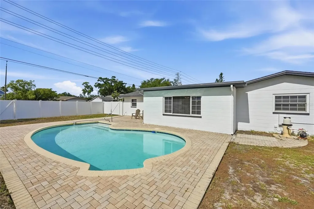 8601 139th Street Seminole FL 33776