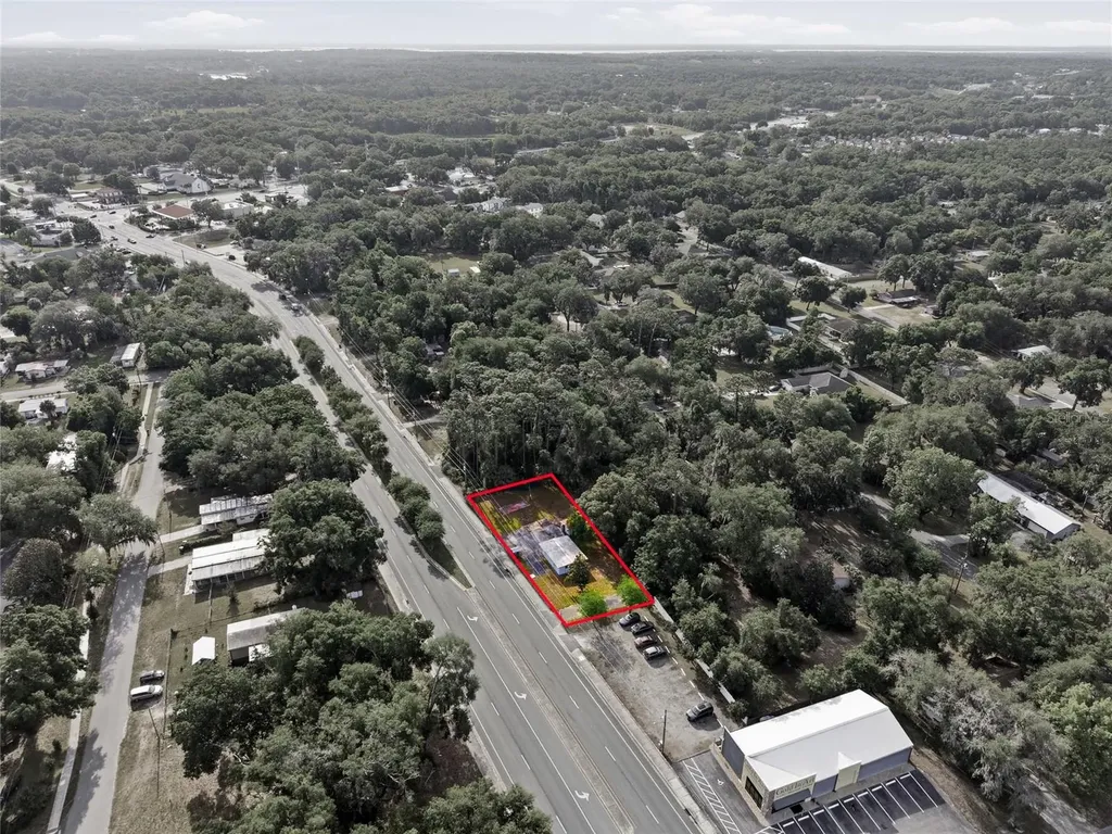 320 Highway 466 Lady Lake FL 32159