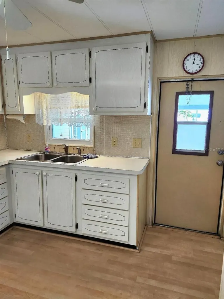 6512 Texas Street Bradenton FL 34207