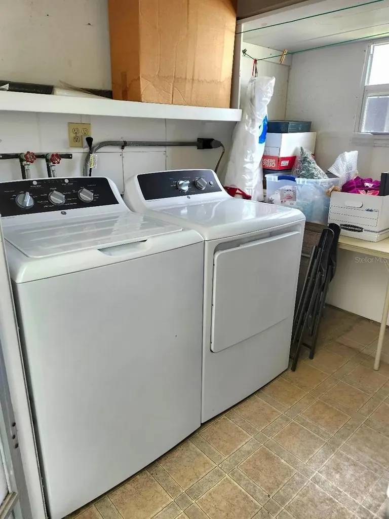 6512 Texas Street Bradenton FL 34207