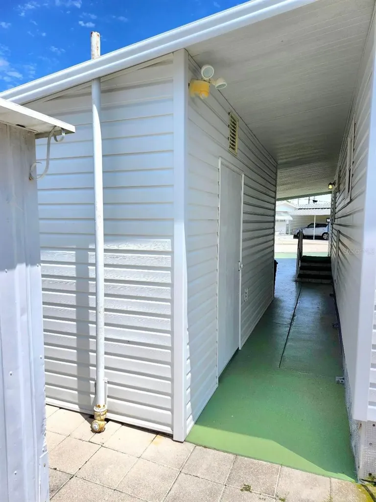6512 Texas Street Bradenton FL 34207