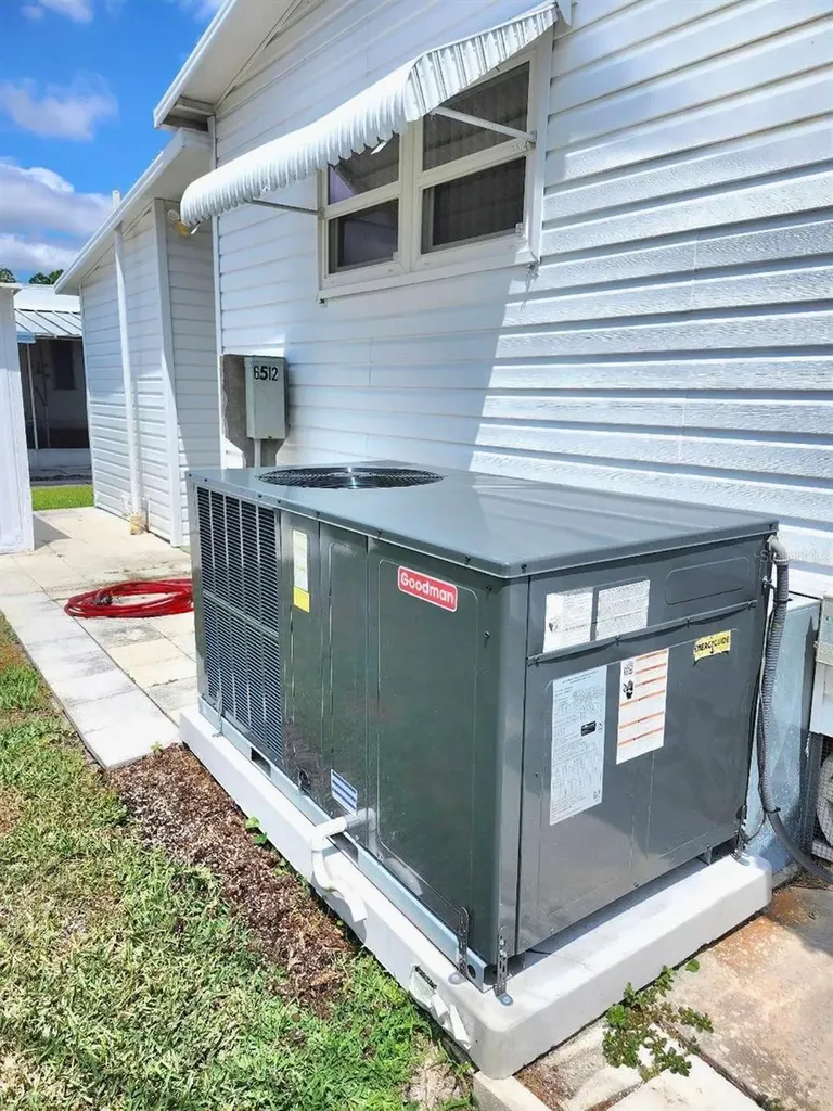 6512 Texas Street Bradenton FL 34207