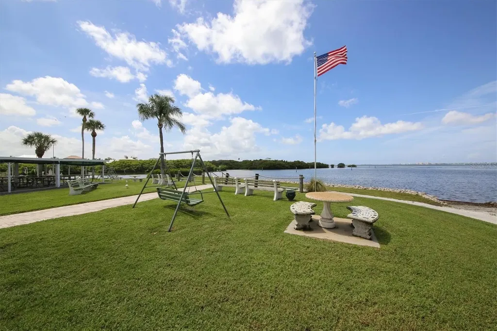 6512 Texas Street Bradenton FL 34207
