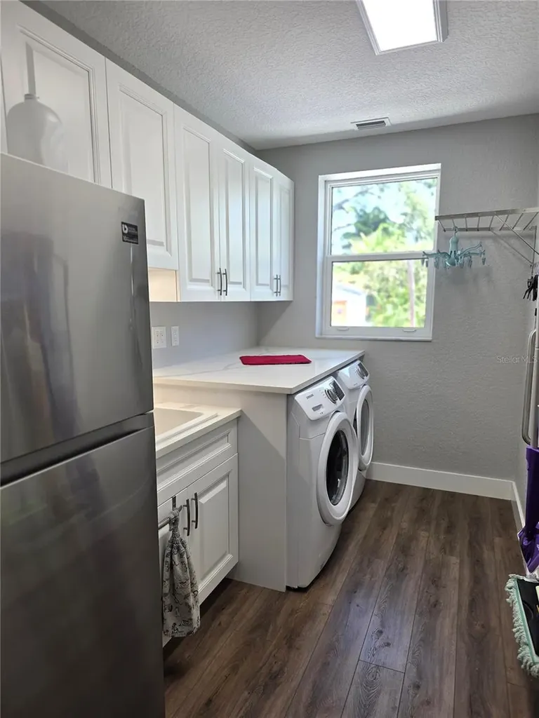 4325 78th Avenue N Pinellas Park FL 33781