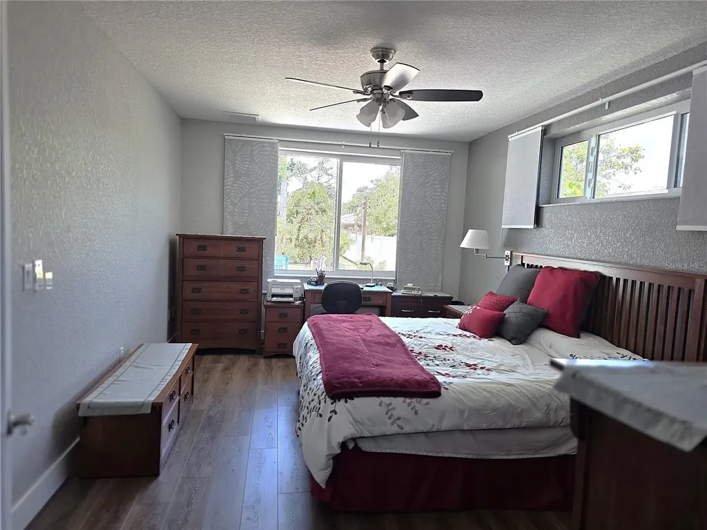 4325 78th Avenue N Pinellas Park FL 33781