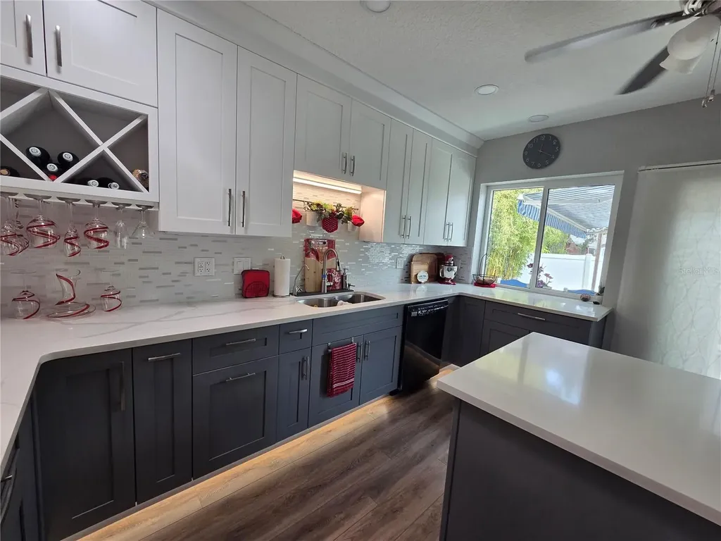 4325 78th Avenue N Pinellas Park FL 33781