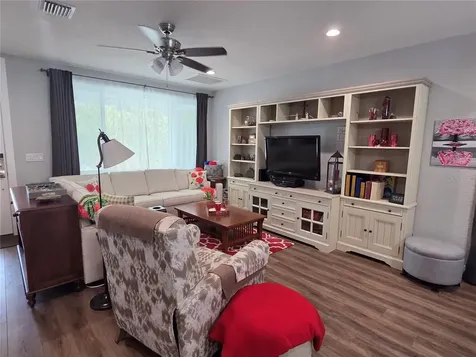 4325 78th Avenue N Pinellas Park FL 33781