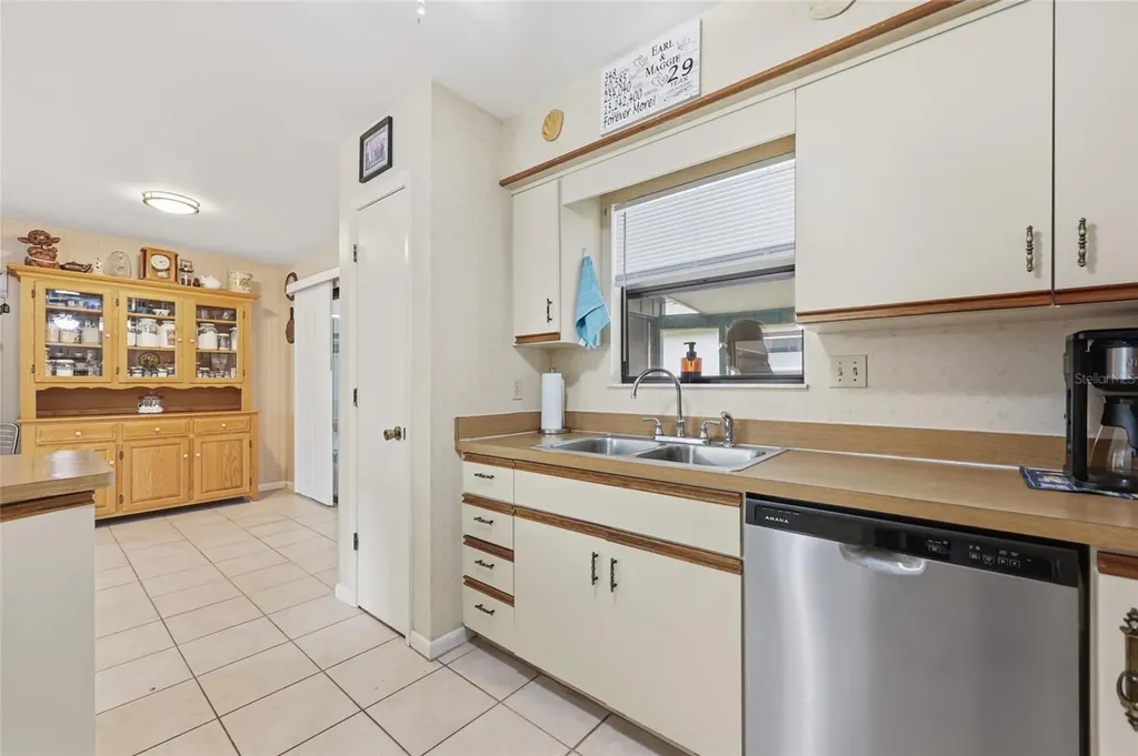 9028 NW 37th Circle Gainesville FL 32653