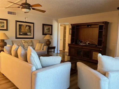 2687 Pine Ridge Way S Palm Harbor FL 34684