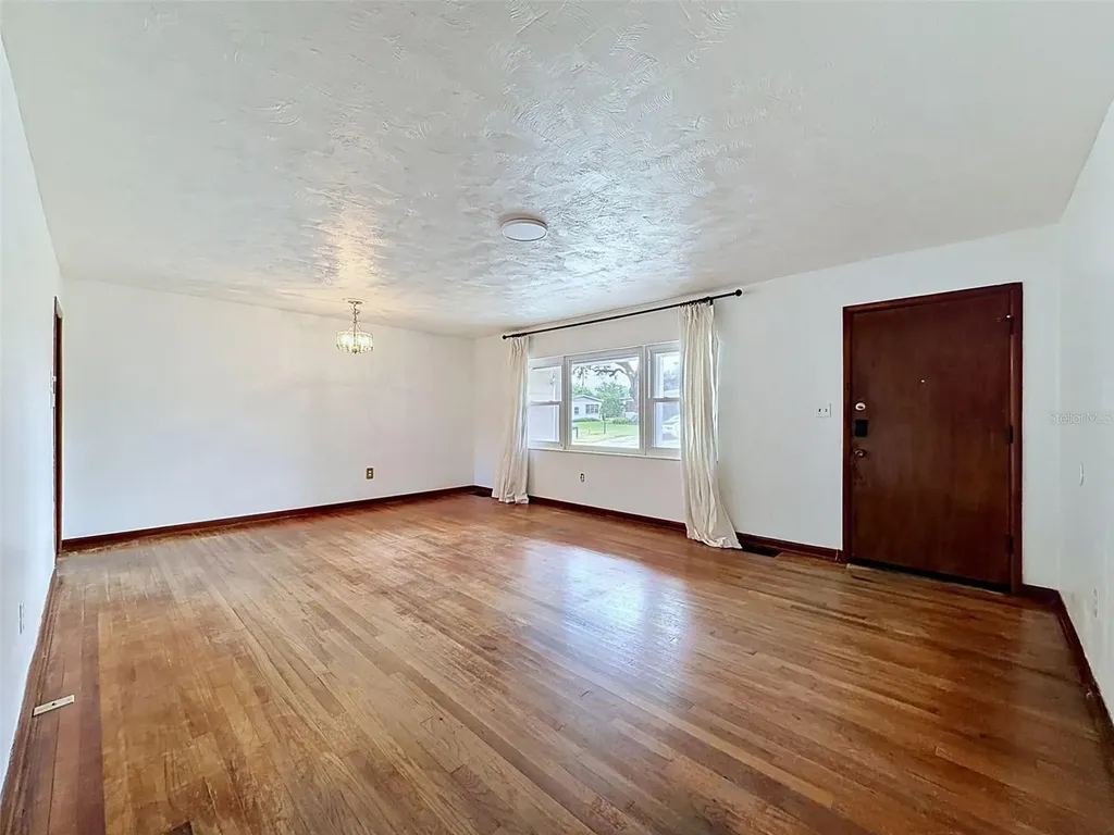 2518 W North Street Tampa FL 33614