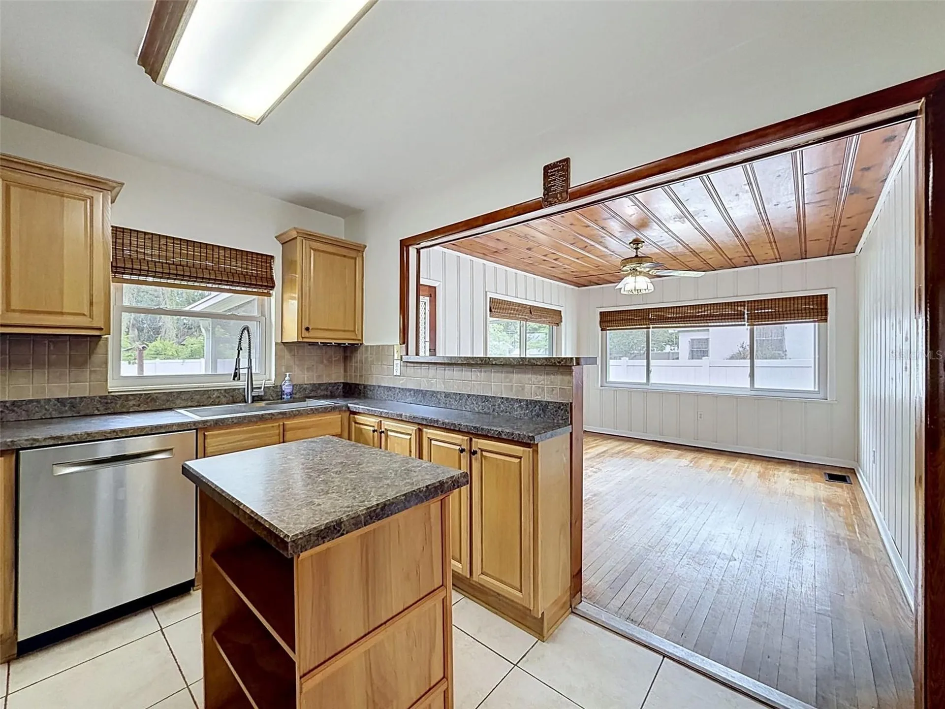 2518 W North Street Tampa FL 33614