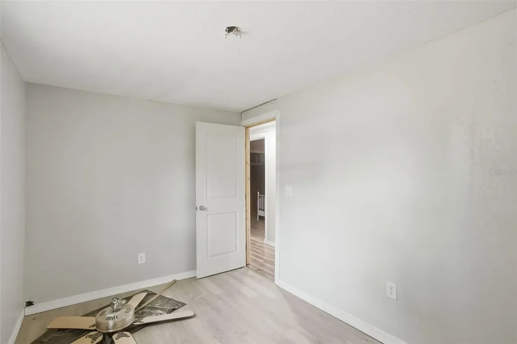 6945 NE 5th Place Ocala FL 34470