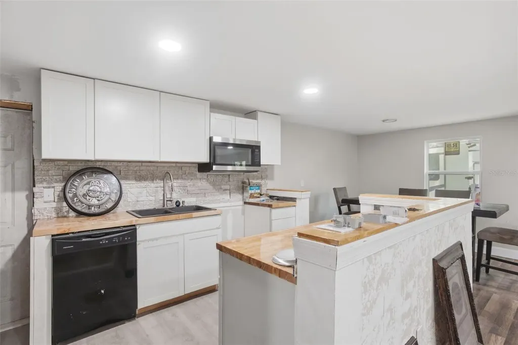 6945 NE 5th Place Ocala FL 34470