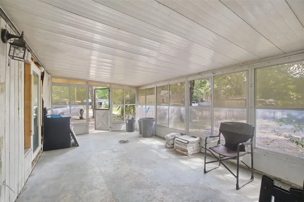 6945 NE 5th Place Ocala FL 34470