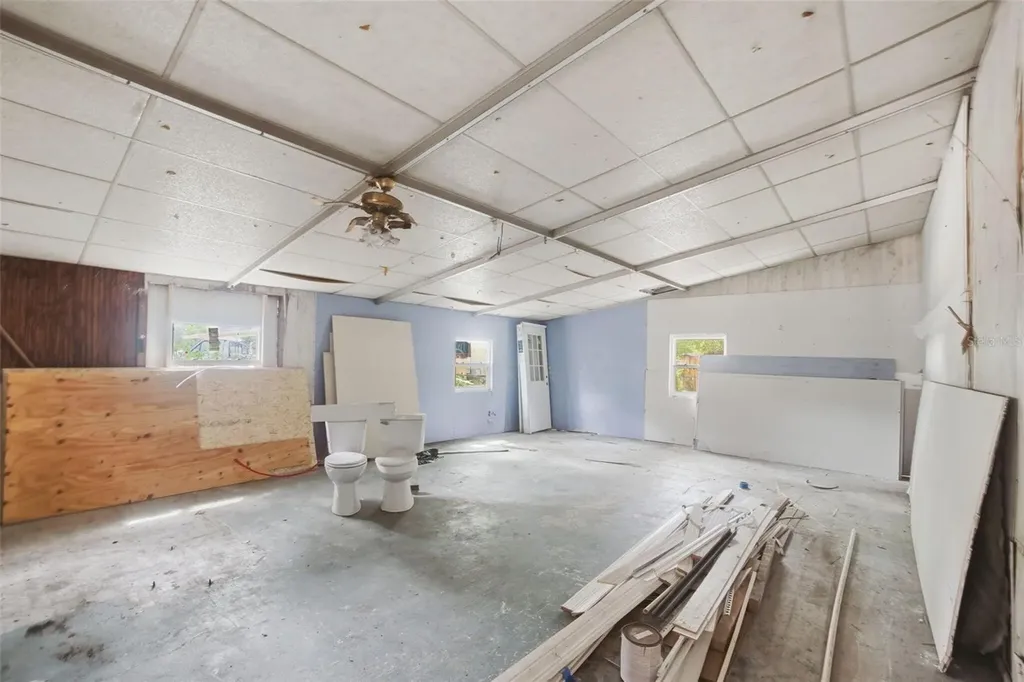 6945 NE 5th Place Ocala FL 34470