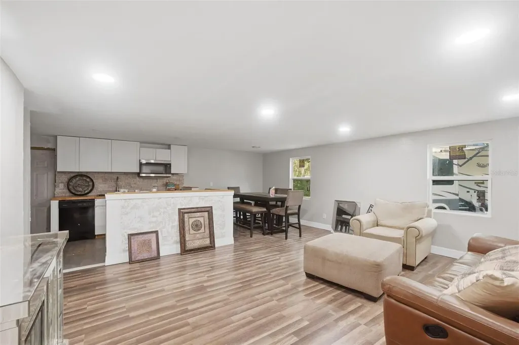 6945 NE 5th Place Ocala FL 34470