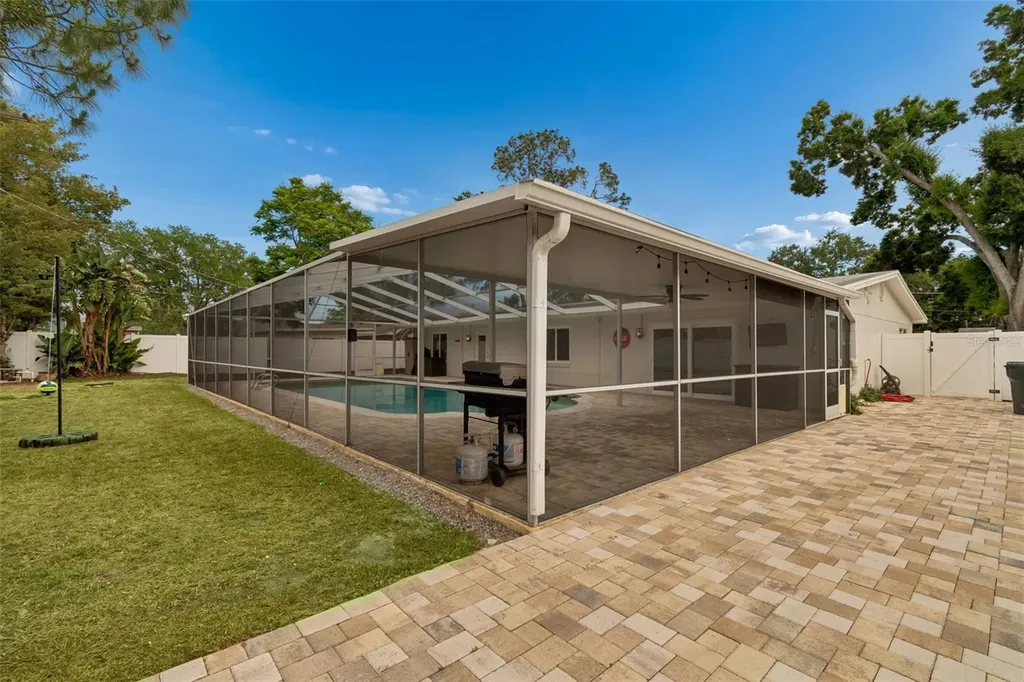 10916 Carrollwood Drive Tampa FL 33618