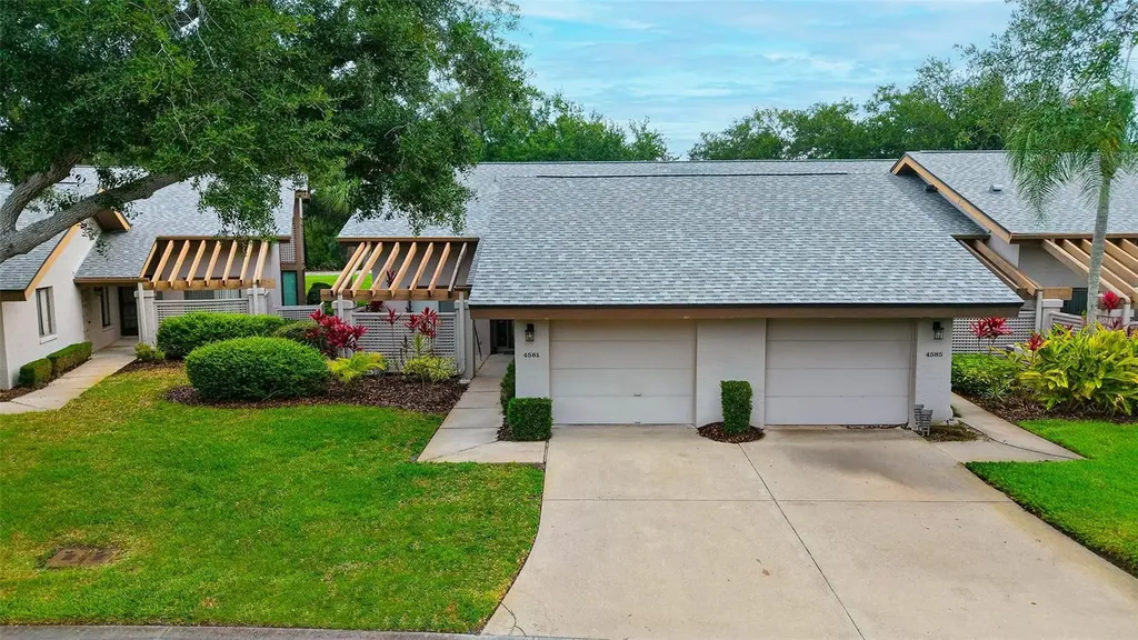 4581 Kingsmere Sarasota FL 34235