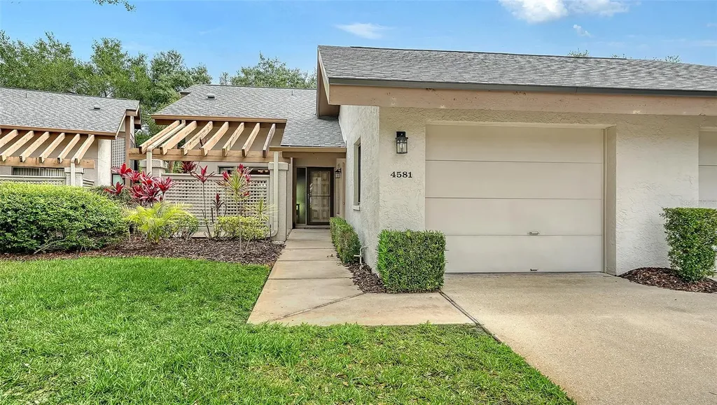 4581 Kingsmere Sarasota FL 34235