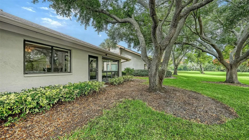 4581 Kingsmere Sarasota FL 34235