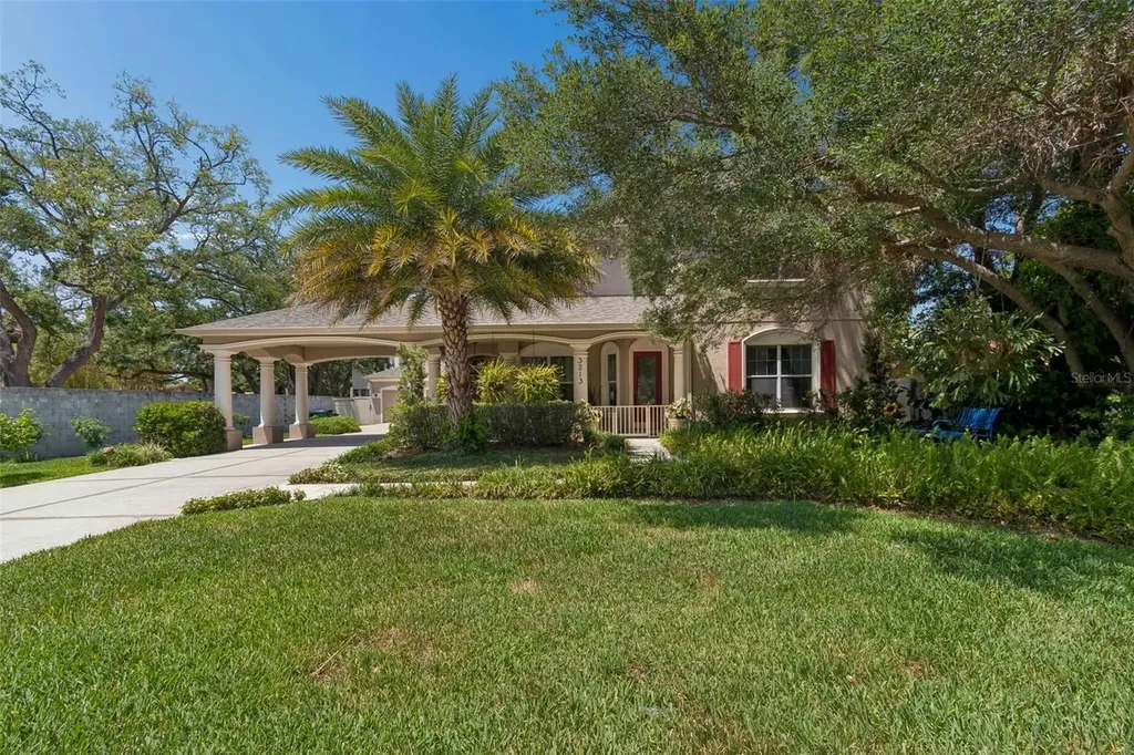 3213 W Wyoming Avenue Tampa FL 33611