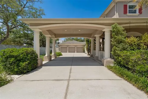 3213 W Wyoming Avenue Tampa FL 33611