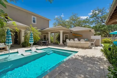 3213 W Wyoming Avenue Tampa FL 33611