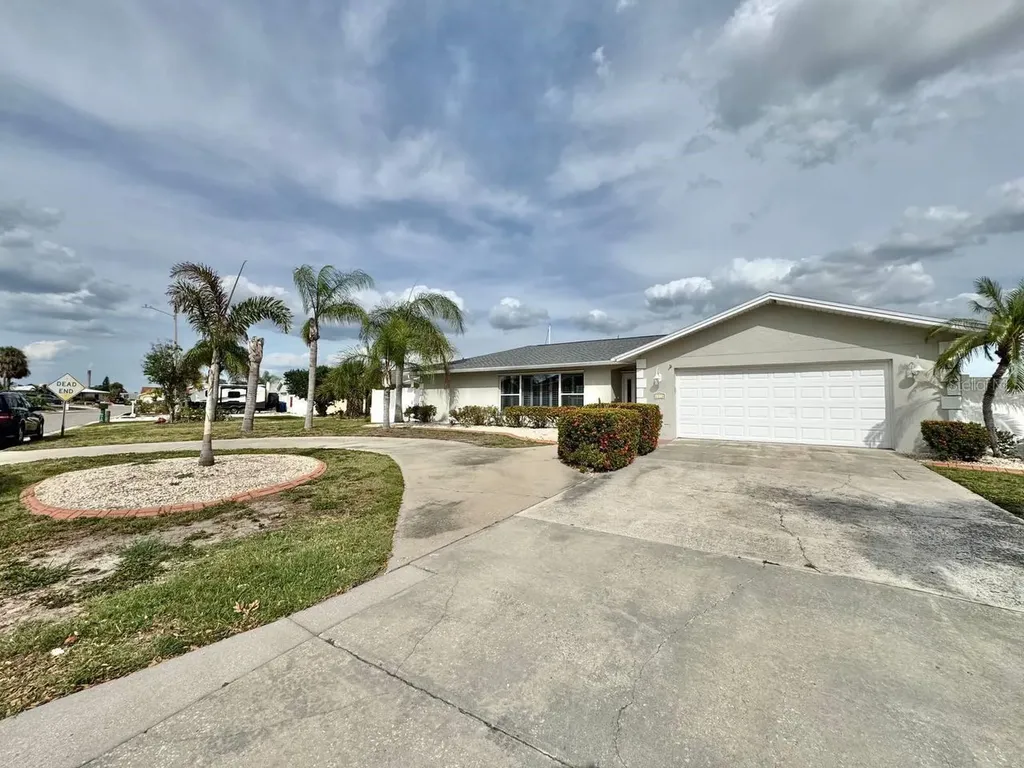 6316 Lake Sunrise Drive Apollo Beach FL 33572