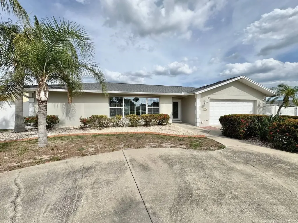 6316 Lake Sunrise Drive Apollo Beach FL 33572