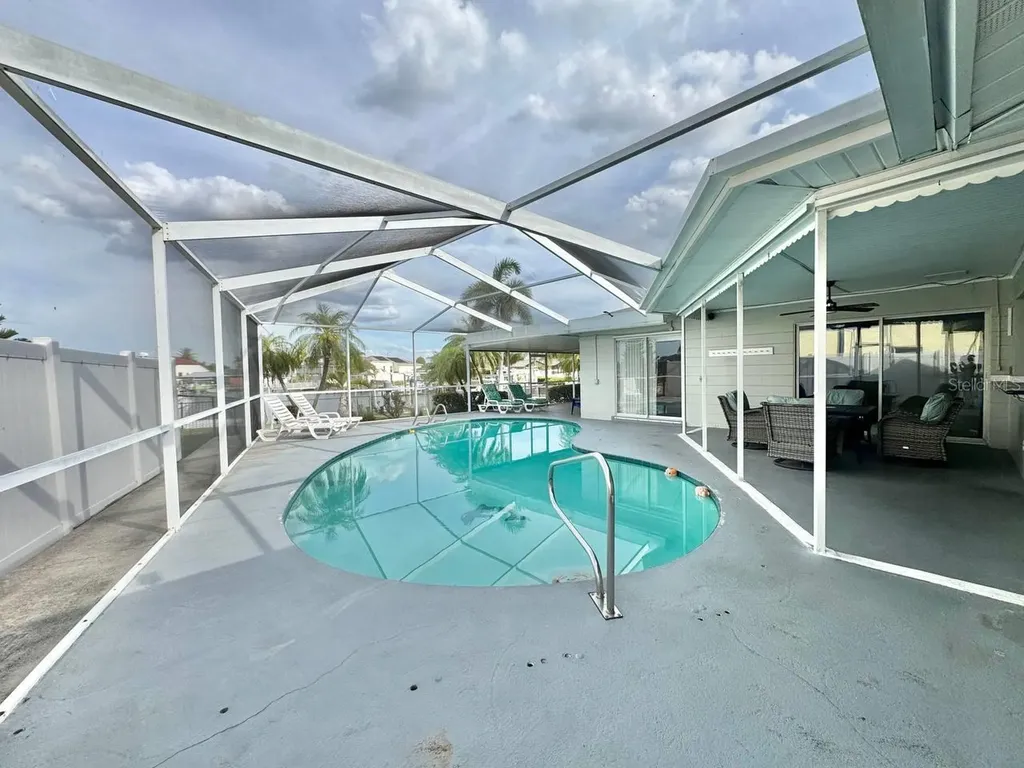 6316 Lake Sunrise Drive Apollo Beach FL 33572
