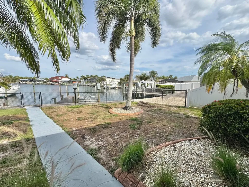 6316 Lake Sunrise Drive Apollo Beach FL 33572