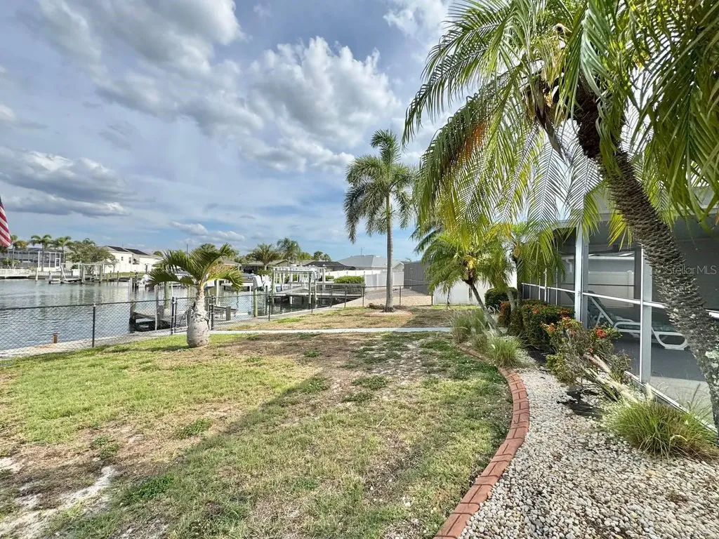 6316 Lake Sunrise Drive Apollo Beach FL 33572