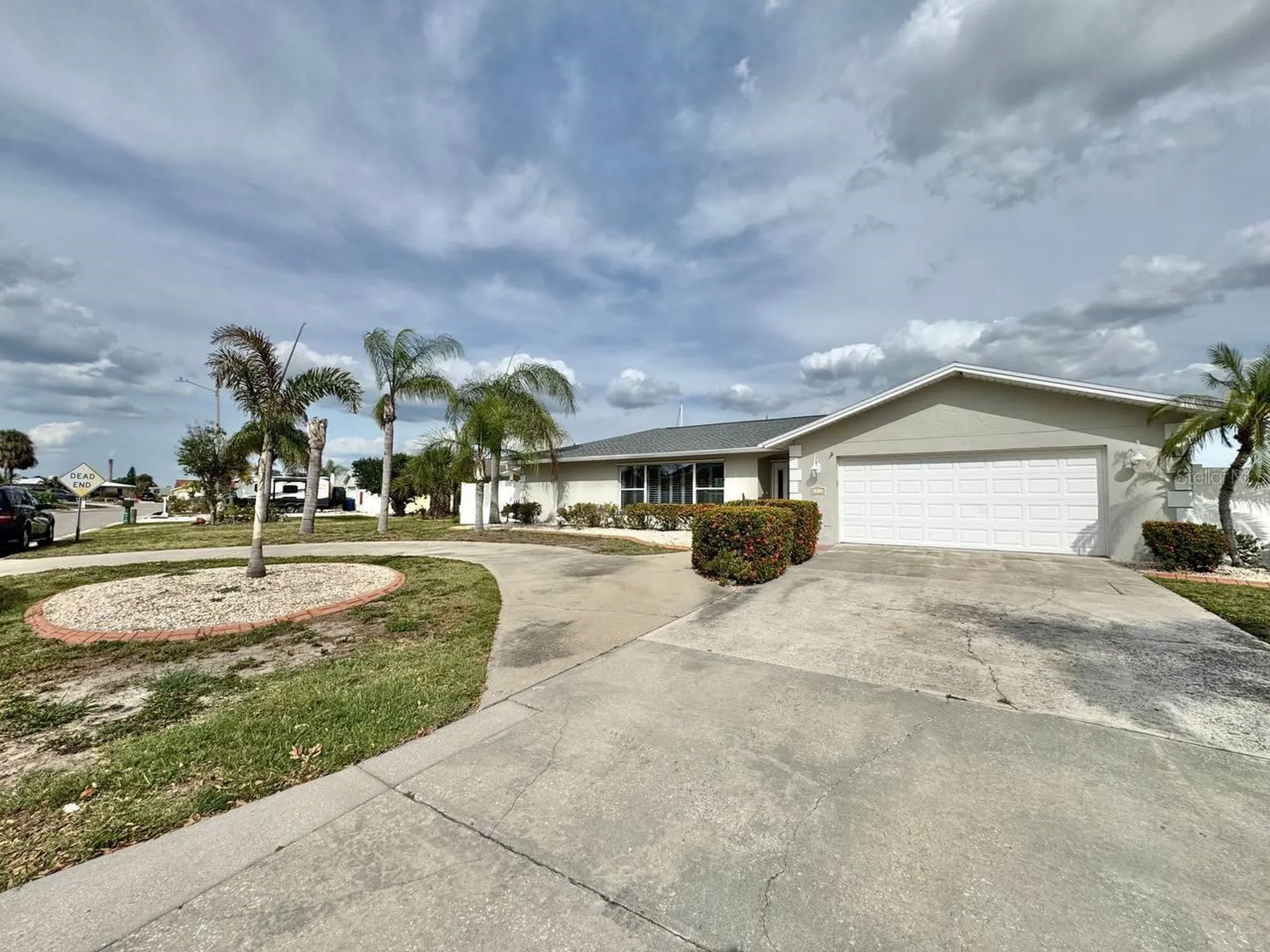6316 Lake Sunrise Drive Apollo Beach FL 33572