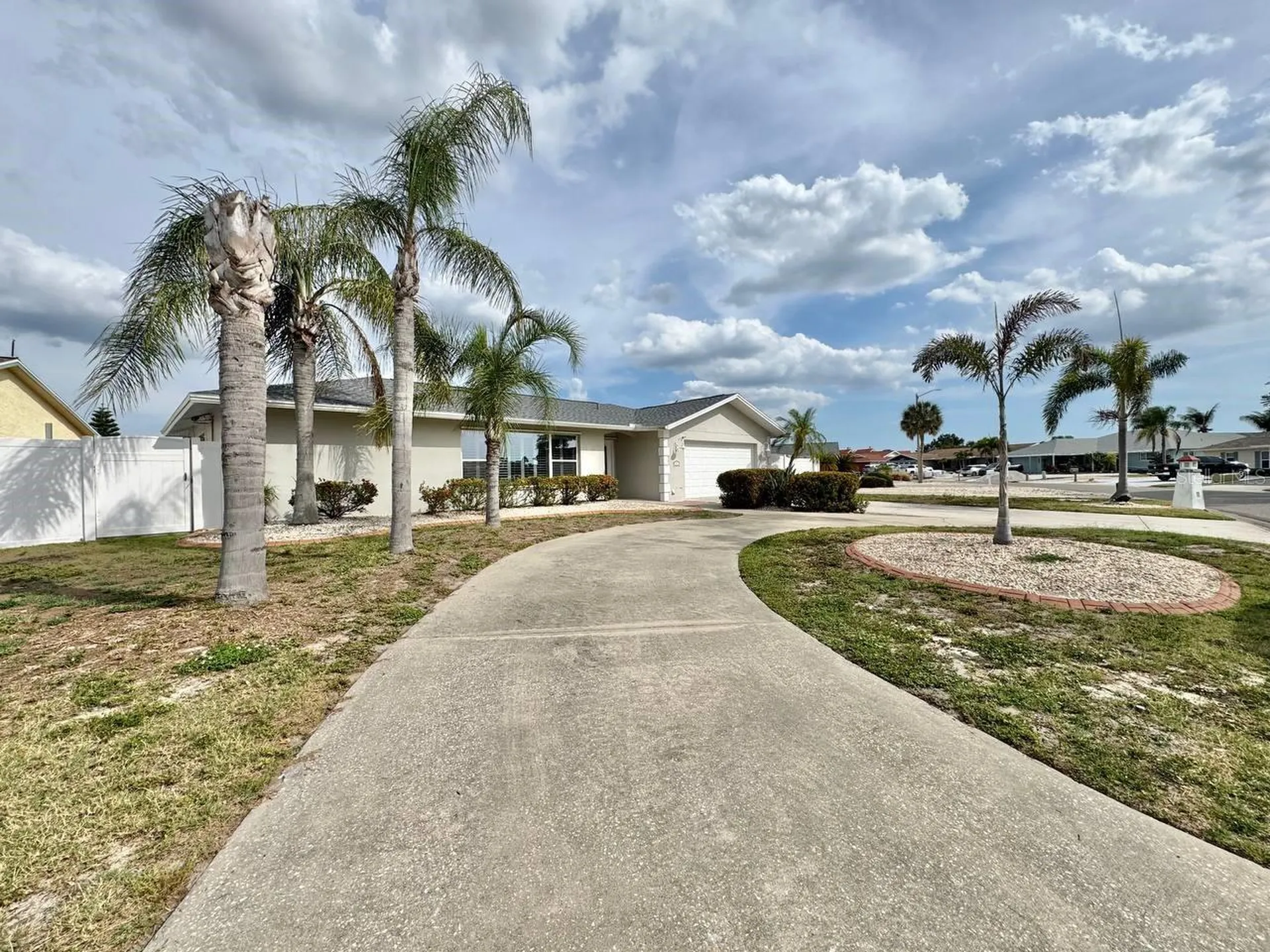 6316 Lake Sunrise Drive Apollo Beach FL 33572