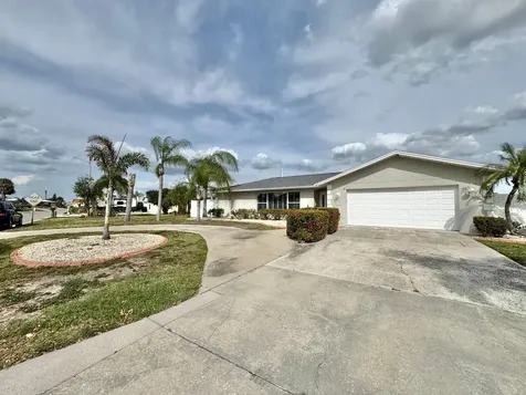 6316 Lake Sunrise Drive Apollo Beach FL 33572