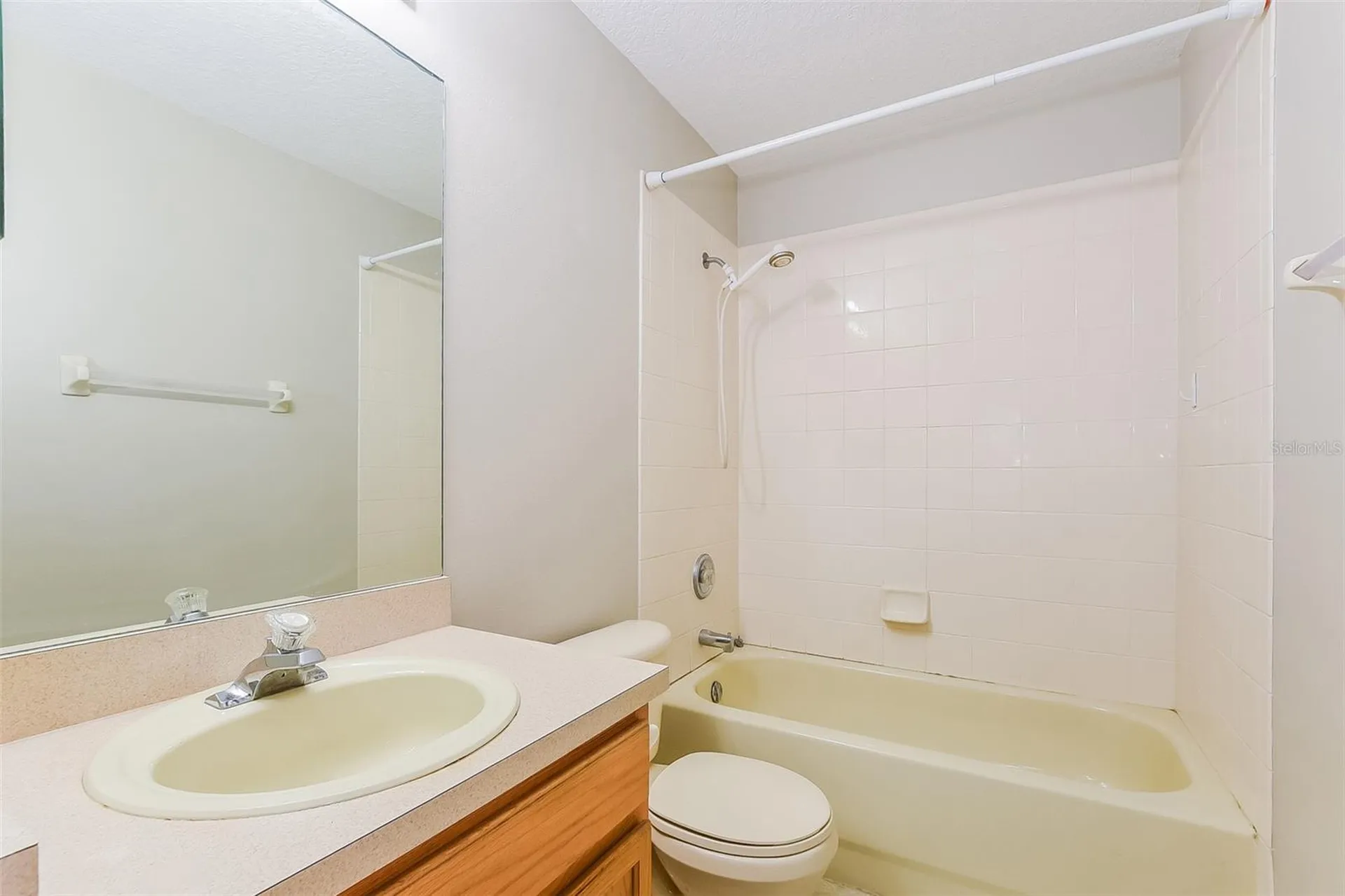 2043 Hammock Moss Drive Orlando FL 32820