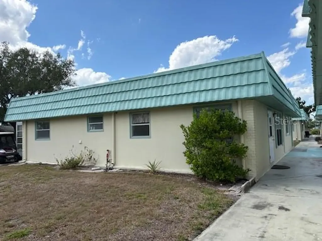 101 Cambridge Trail Sun City Center FL 33573