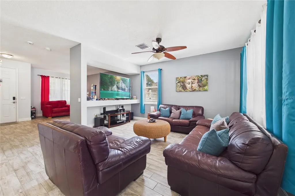 11932 Old Glory Drive Orlando FL 32837