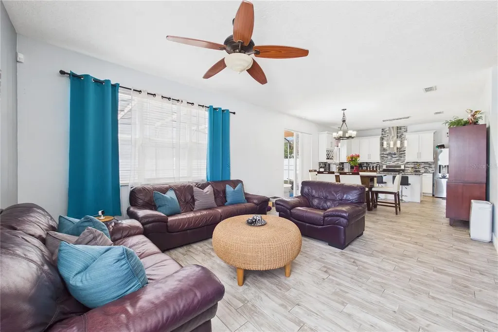 11932 Old Glory Drive Orlando FL 32837