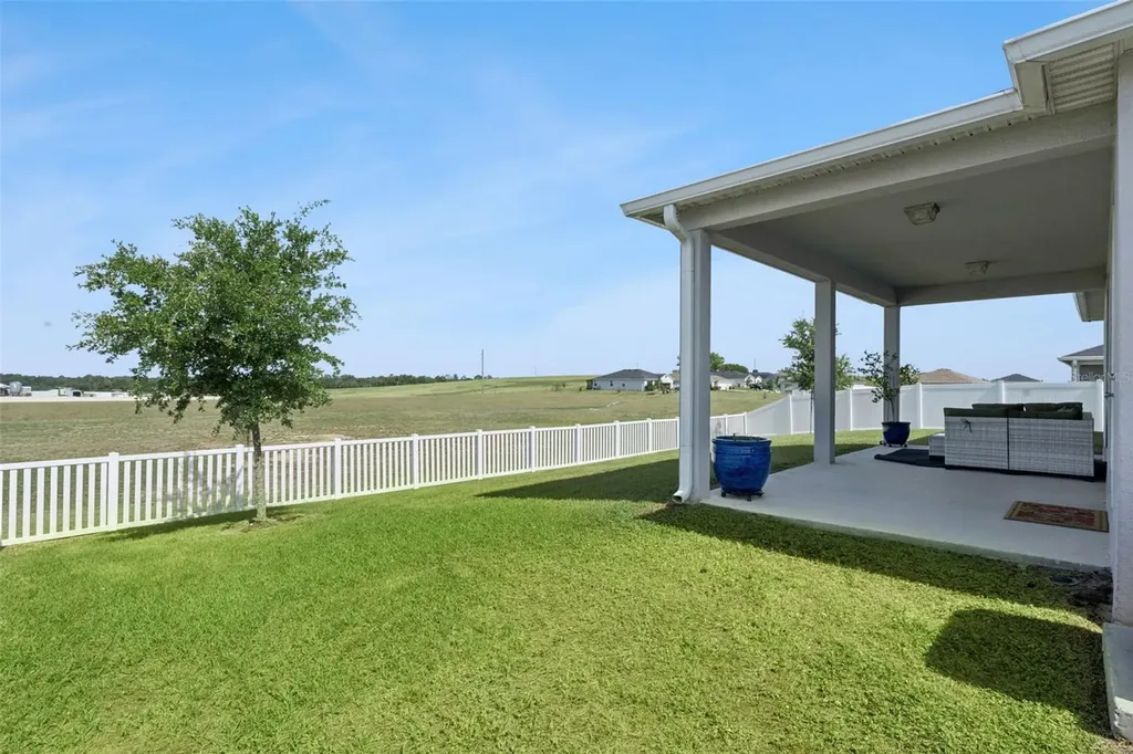 2429 Begonia Street Mascotte FL 34753