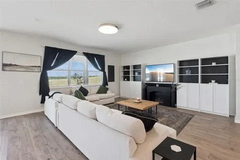 2429 Begonia Street Mascotte FL 34753