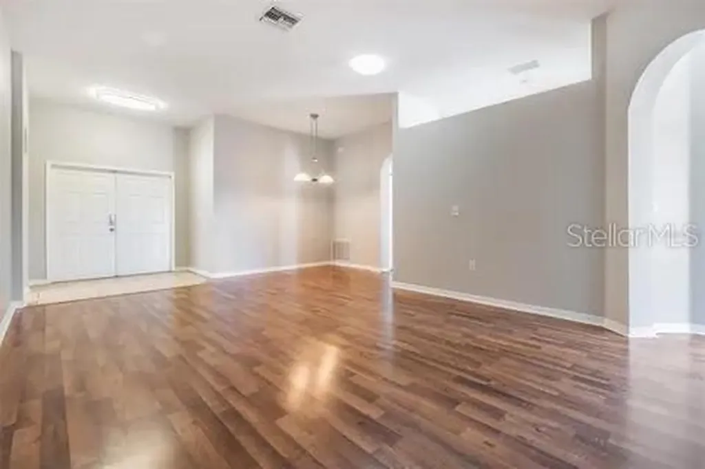 7637 Merchantville Circle Zephyrhills FL 33540