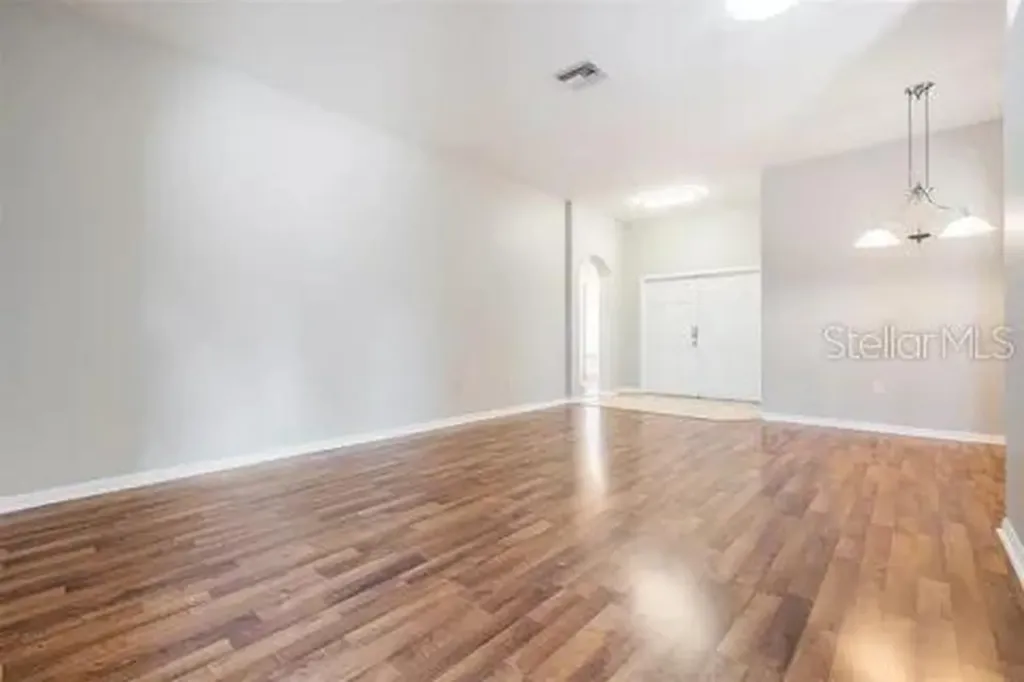 7637 Merchantville Circle Zephyrhills FL 33540