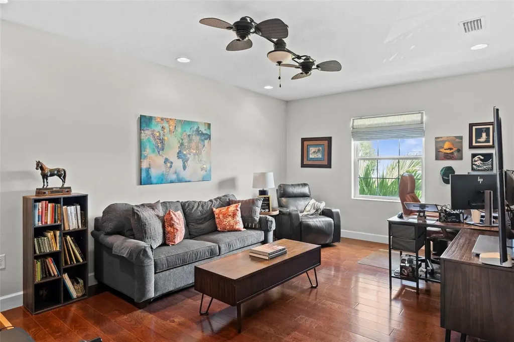 112 S Florida Avenue Tarpon Springs FL 34689