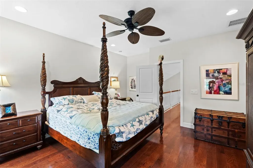 112 S Florida Avenue Tarpon Springs FL 34689