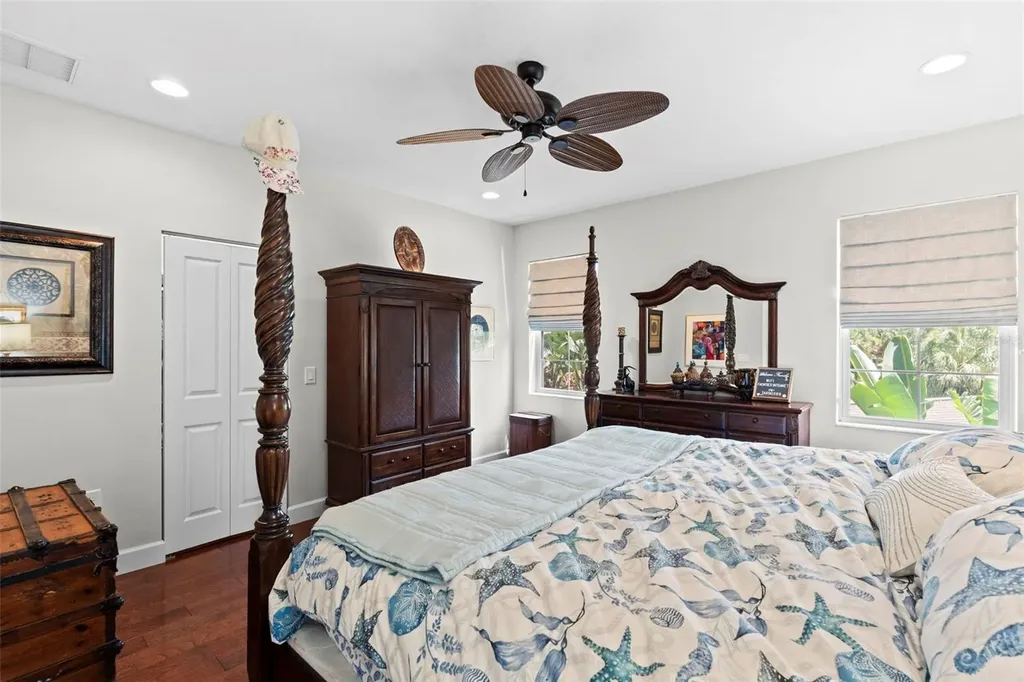 112 S Florida Avenue Tarpon Springs FL 34689