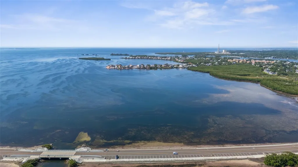 112 S Florida Avenue Tarpon Springs FL 34689